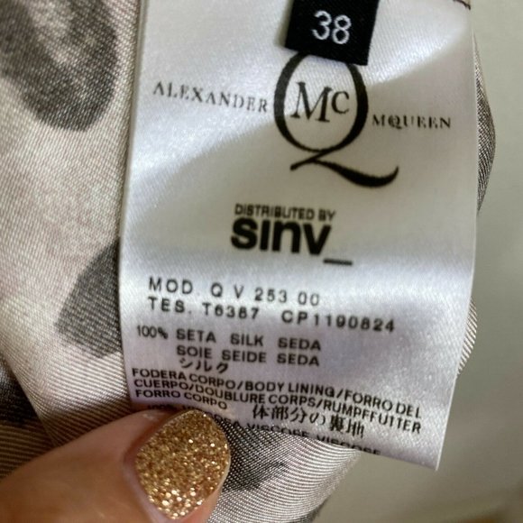 Alexander McQueen Silk Short Sleeve Gathered Front Dress Pink Patterned - Picture 7 of 8